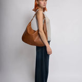 Luxe Leather Hobo Bag with Relaxed Shape – Timeless Design