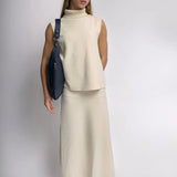 Luxe Leather Hobo Bag with Relaxed Shape – Timeless Design