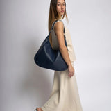 Luxe Leather Hobo Bag with Relaxed Shape – Timeless Design