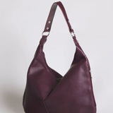 Luxe Leather Hobo Bag with Relaxed Shape – Timeless Design