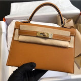 Timeless Structured Leather Bag with Elegant Handle