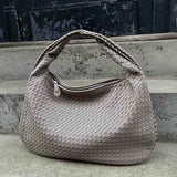 Soft Woven Shoulder Bag – Minimalist Hobo Design with Timeless Appeal