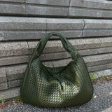 Soft Woven Shoulder Bag – Minimalist Hobo Design with Timeless Appeal