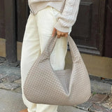 Soft Woven Shoulder Bag – Minimalist Hobo Design with Timeless Appeal