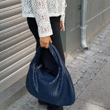 Soft Woven Shoulder Bag – Minimalist Hobo Design with Timeless Appeal